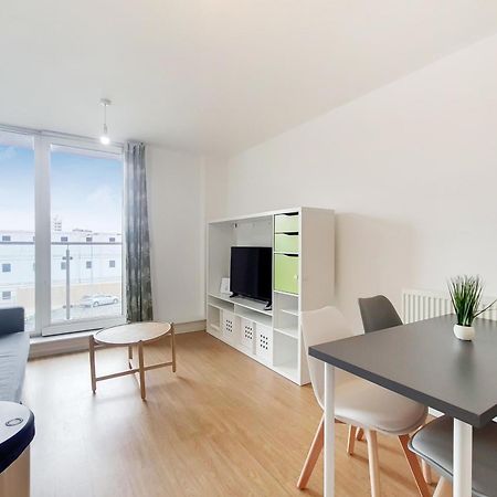 Fully Serviced Two Bed Apartment By Excel & O2 Londra Exterior foto
